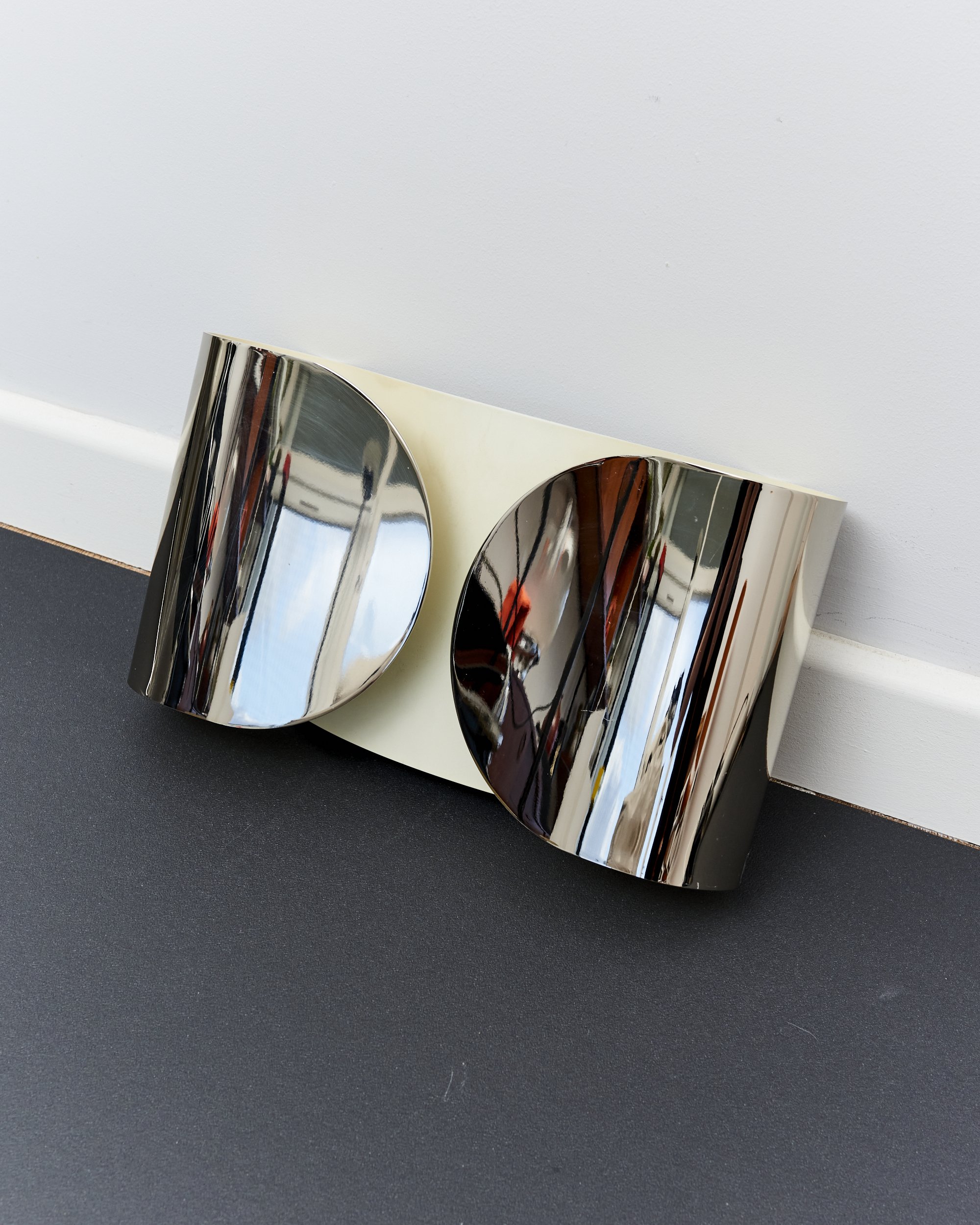 afra.tobia.scarpa.wall.sconces.wall.light.foglio.1966.flos 3.jpg