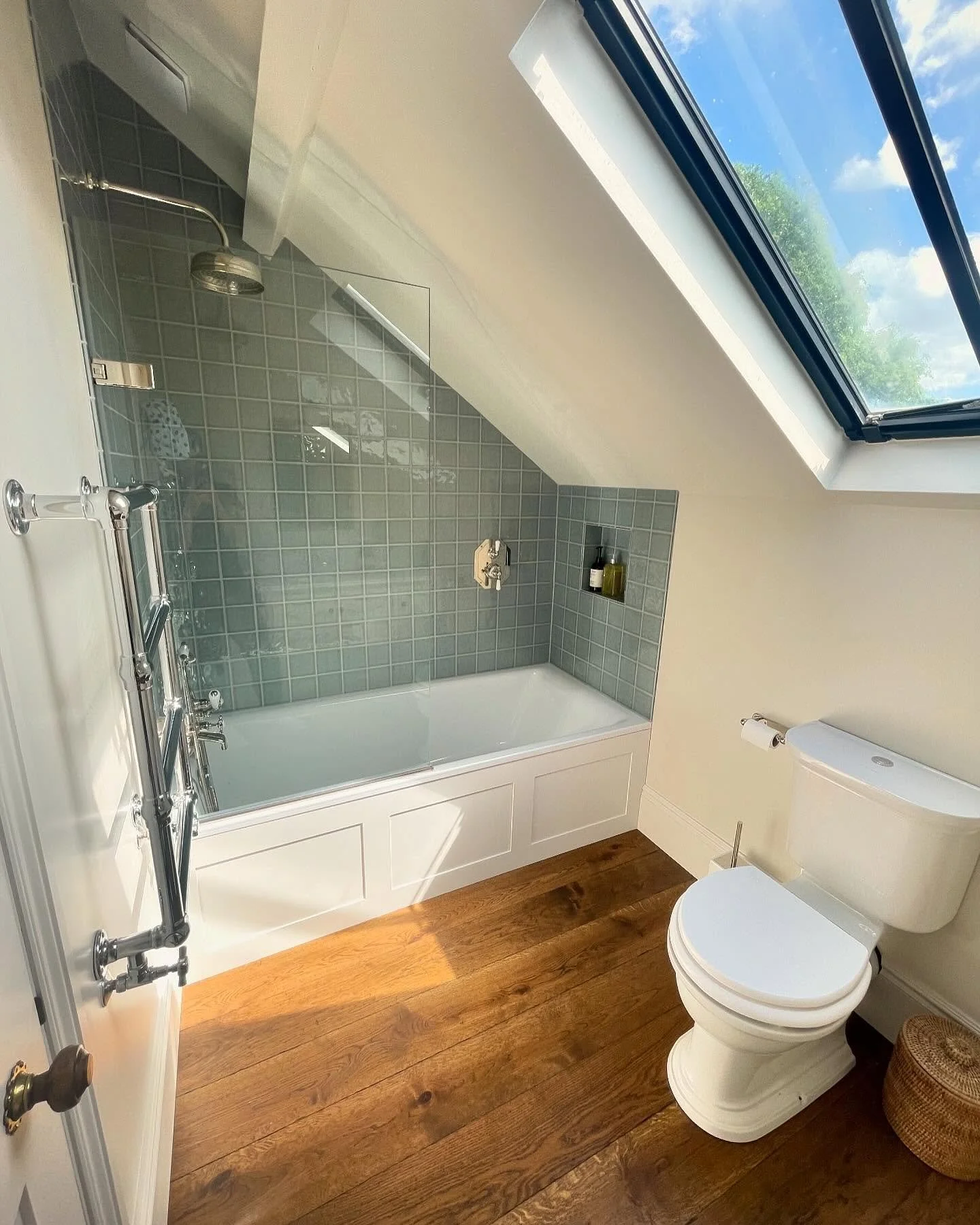 Mode Plumbing redesigned this en-suite with clean finishes! We are very proud of this one! Another day, another project complete 🛁 
 
Ready to plan your renovation?
📞 Contact us for availability and pricing.

#modeplumbing #bathroomreno #beforeanda