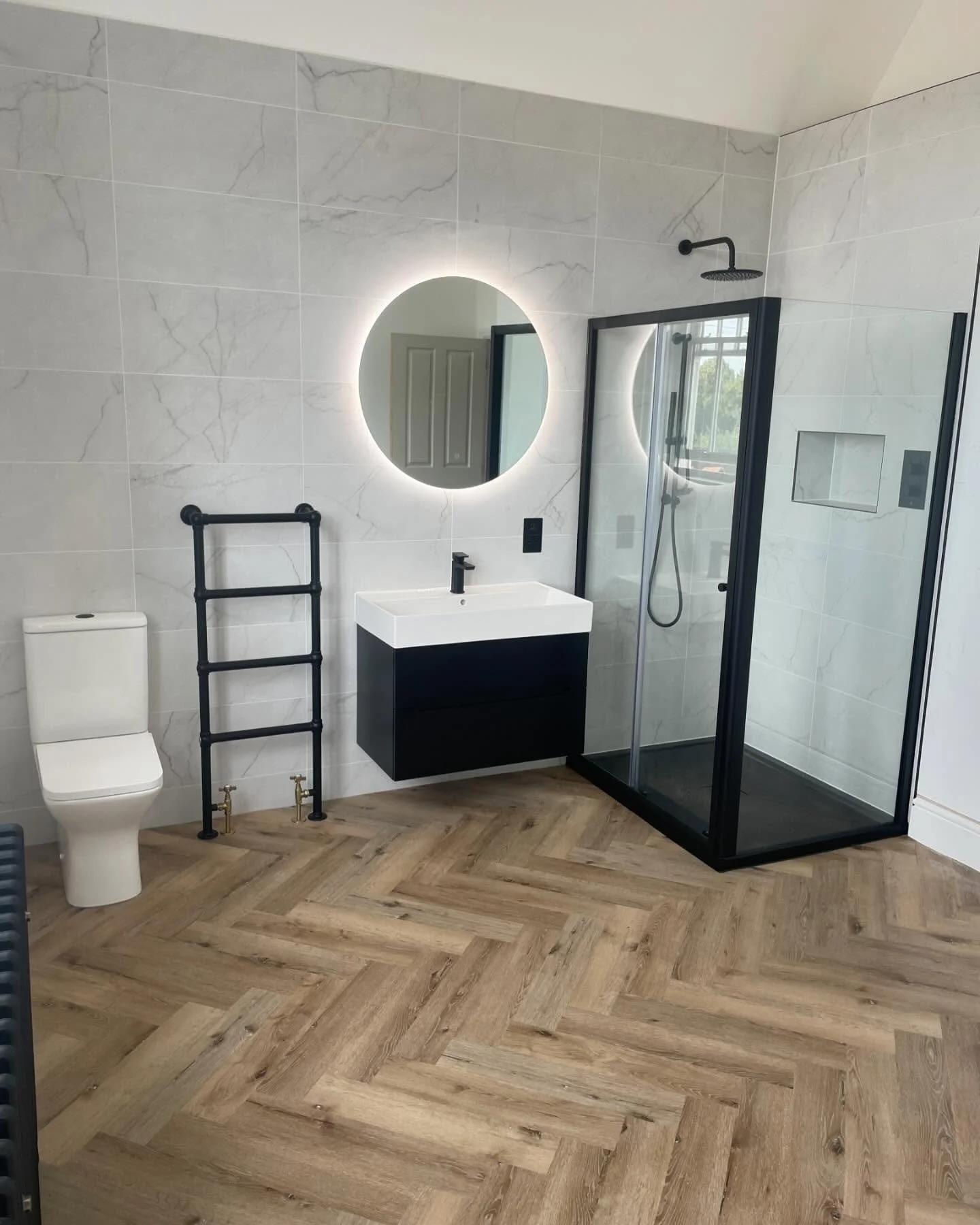 Another incredible remodel by Mode Plumbing: we converted a former bedroom into a sleek new en-suite and dressing area. 🚿✨
A full transformation from empty space to everyday convenience! 

#modeplumbing #plumberlifestyle #ensuitebathroom #renovation