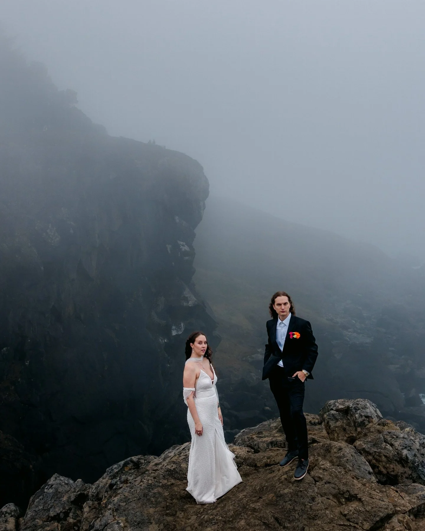 ✨I could not have been more thrilled to photograph a Lord of the Rings-inspired elopement on the Northern California coast. Every detail was thoughtfully curated&mdash;the bride&rsquo;s necklace, a custom-designed gown with flowing draped sleeves, so