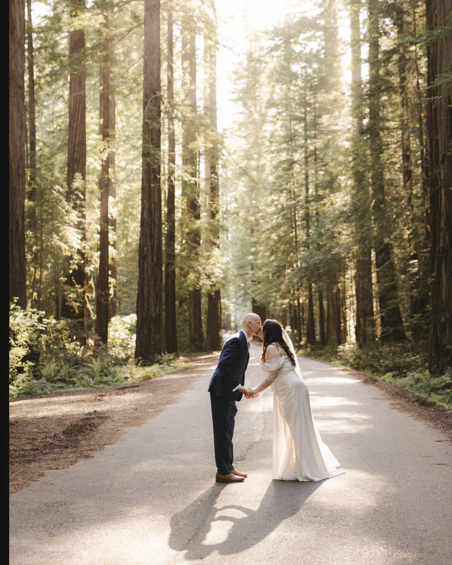 Private vows and a ring exchange beneath the towering redwoods. 🌲✨💍🤍

📍 Avenue of the Giants, Humboldt County California. 
Florals @gracefullybloomed 

keywords: Redwoods photographer, Humboldt County, California elopement photographer serving Hu