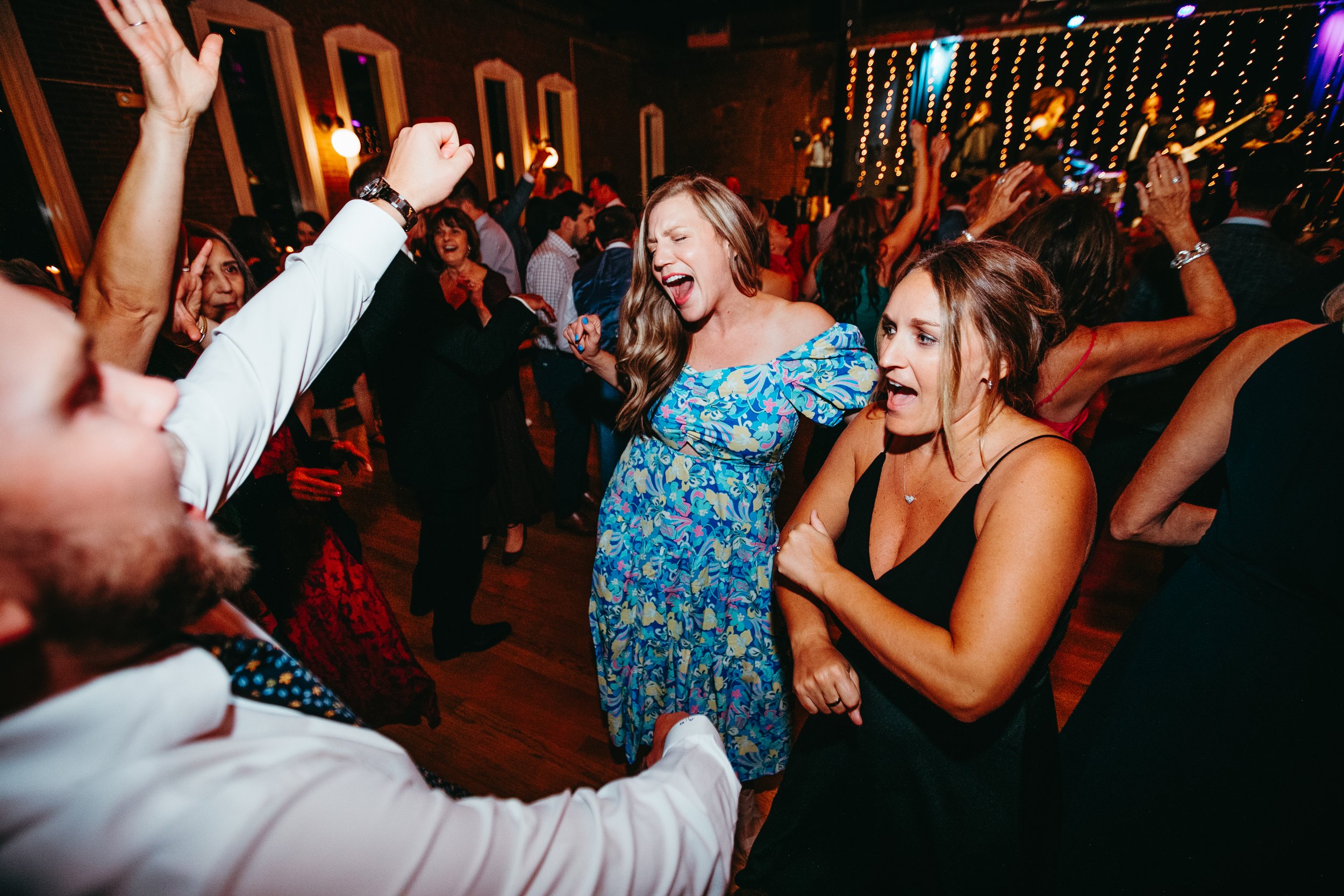 abe-and-jakes-lawrence-ks-wedding-photographer-jason-domingues-photography-taylor-sam-blog-0028.jpg