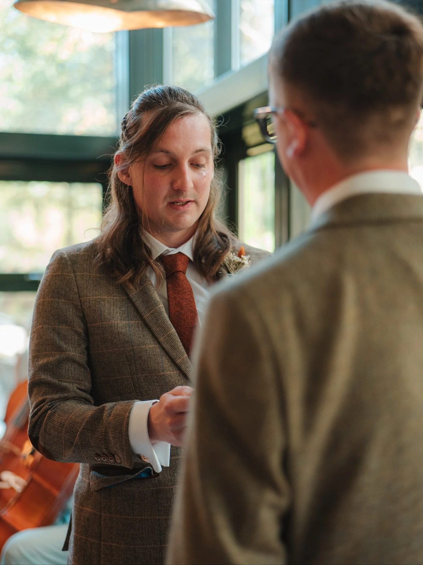 A beautiful autumnal wedding with J&amp;J 
I think this is my favourite time of year and the best time for a wedding in my opinion. It&rsquo;s not too hot or too cold and the colours are just so gorgeous 🧡🍁🍂🥮 

#queerownedbusiness #queerweddingph