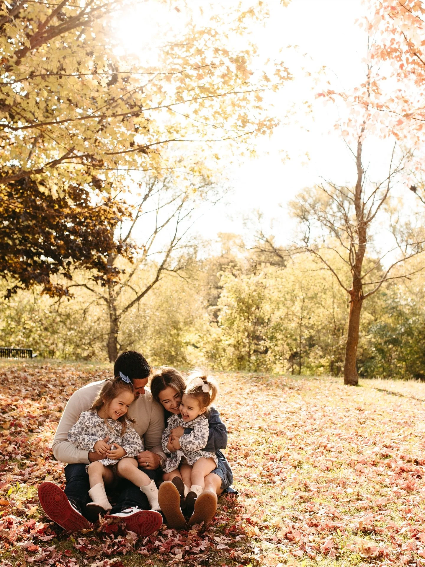 Trying to catch up share some fall sessions during this busy season!! A few from fall minis ✨ I had the best families join me this year!! 

Editing list is long &amp; feeling so grateful for all the families I get to document! Playful family photos a