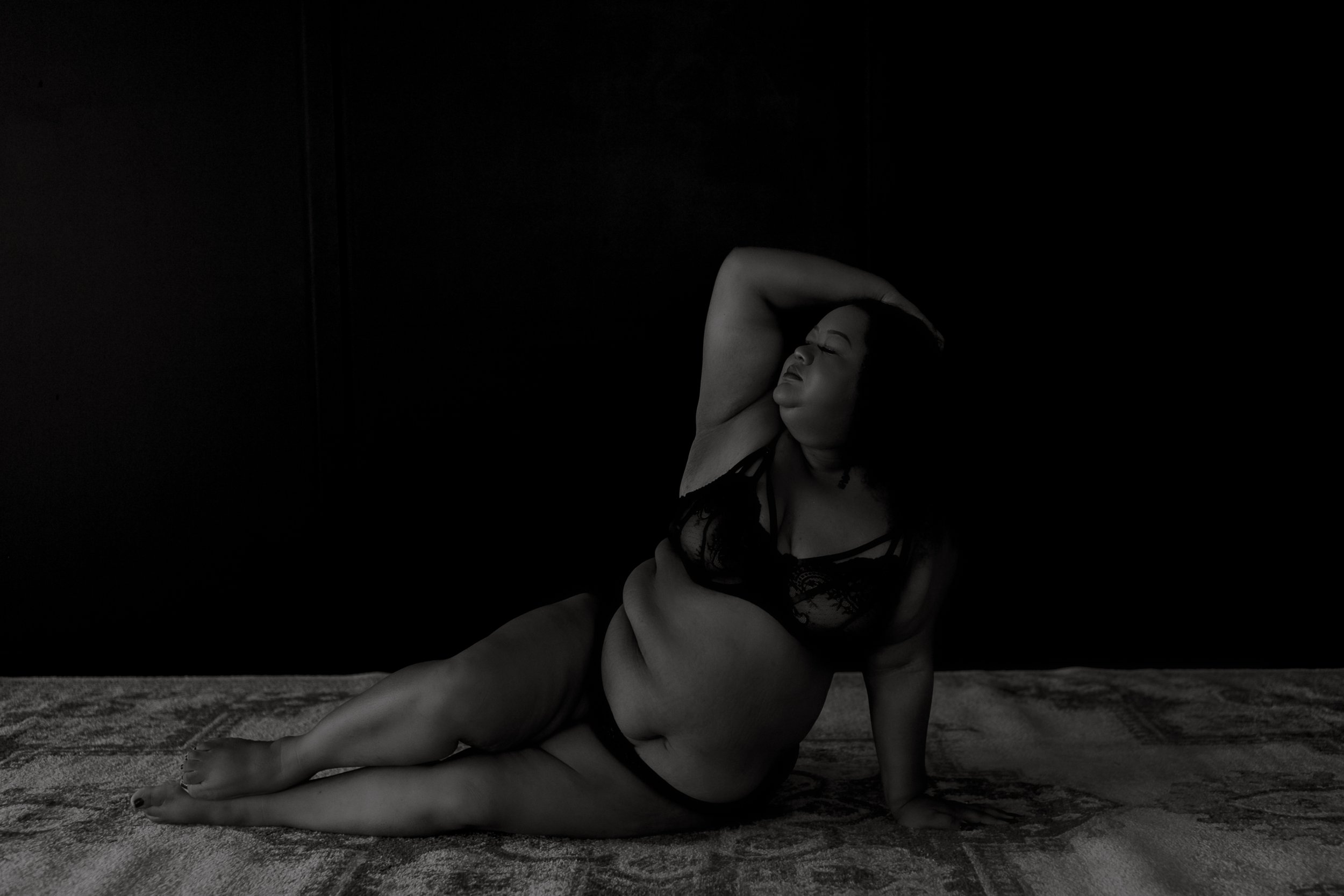 Winnipeg boudoir photography empowering photography sessions body-positive photoshoots in Winnipeg Luxury Winnipeg boudoir photographer