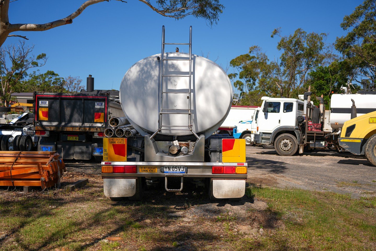 FOR SALE &ndash; 27,000L Water Tank Trailer &ndash; $50,500 inc. GST

From remote worksites to large-scale operations, this high-capacity trailer is a must-have. Fully registered, with excellent tyres and a new pump system &mdash; it&rsquo;s ready to