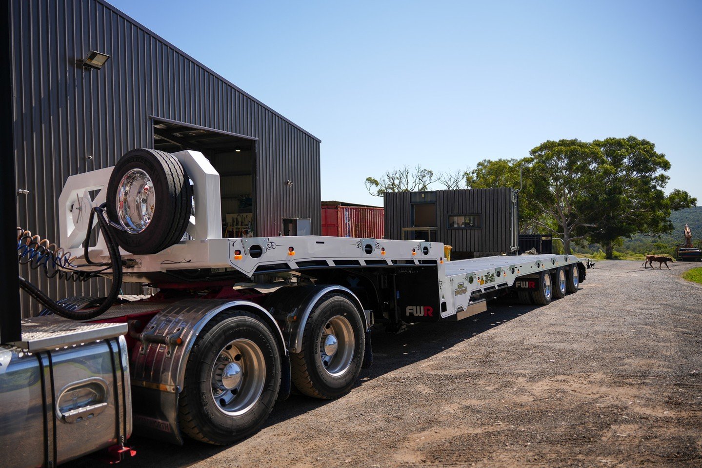 Heading North! Our 45ft Tri-Axle Supertilt Trailer is Brisbane-bound this Monday. If you&rsquo;ve got machines that needs moving, now&rsquo;s your chance to book with us to get it delivered. 

📞 Call Royce directly now on 0414 649 134  to lock it in