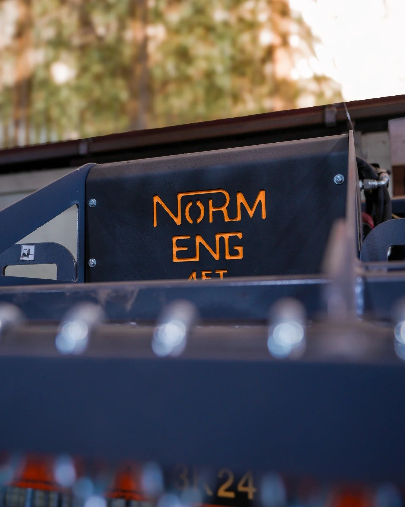 Built for Aussie Conditions. Backed by Tri Clark Brothers. Norm Engineering attachments deliver next-level durability and performance &mdash; and as an authorised dealer, we&rsquo;ll get you the right tool for every task.
💥 Angle blades, tilt blades