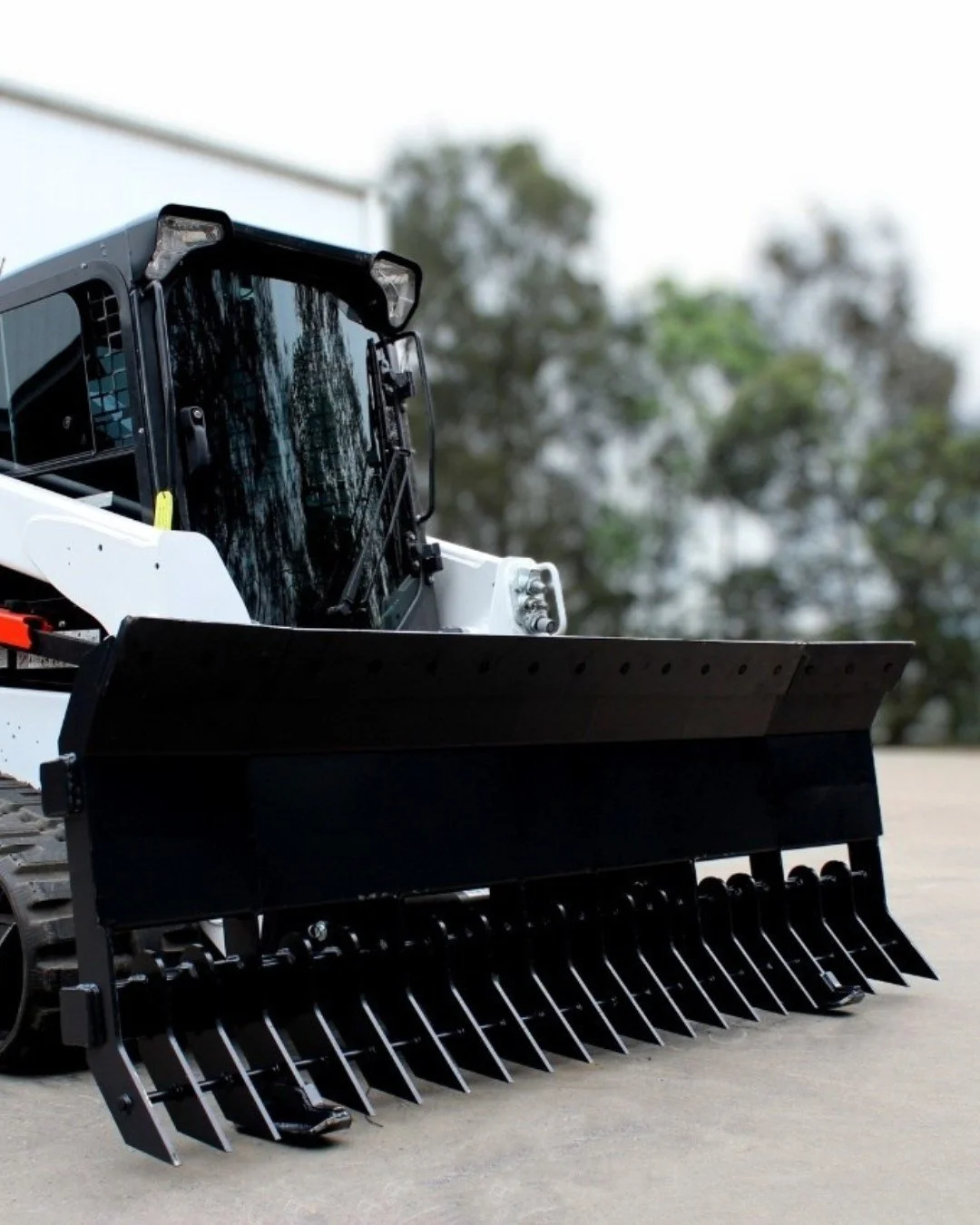Clearing land made simple 🌱
Our Dozer Blade Stick Rake cuts through trees, scrub and debris with ease. Built tough for site prep and heavy-duty work, it&rsquo;s the attachment you want on your machine.
Explore the full range now at triclarkbrothers.