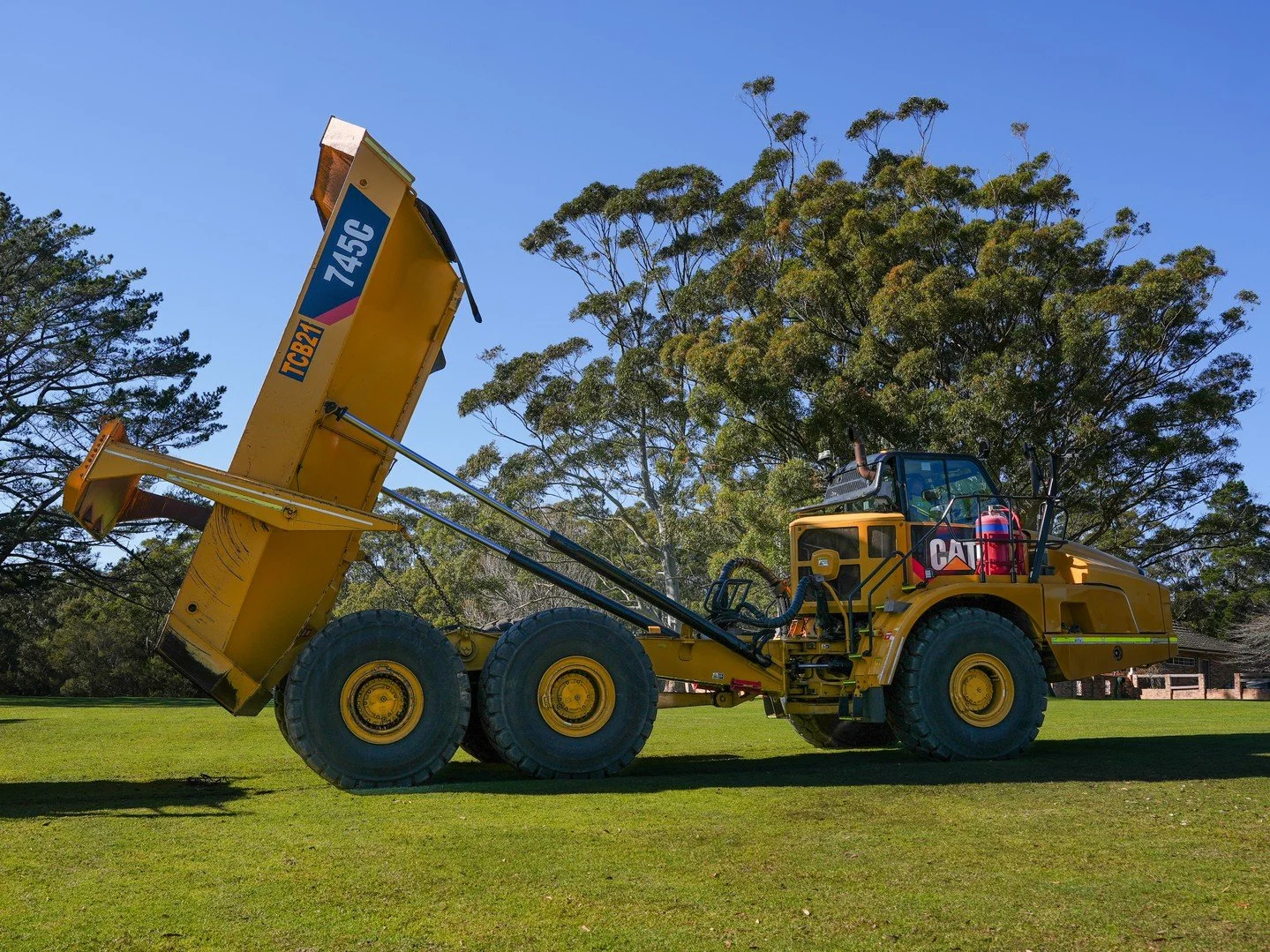 FOR SALE // 2017 Caterpillar 745C Articulated Dump Truck
Built to haul brute loads with finesse&mdash;this CAT 745C offers a 41-tonne rated payload, massive 25 m&sup3; dump body, and a robust Cat C18 ACERT engine producing 511 hp (381 kW). Designed f
