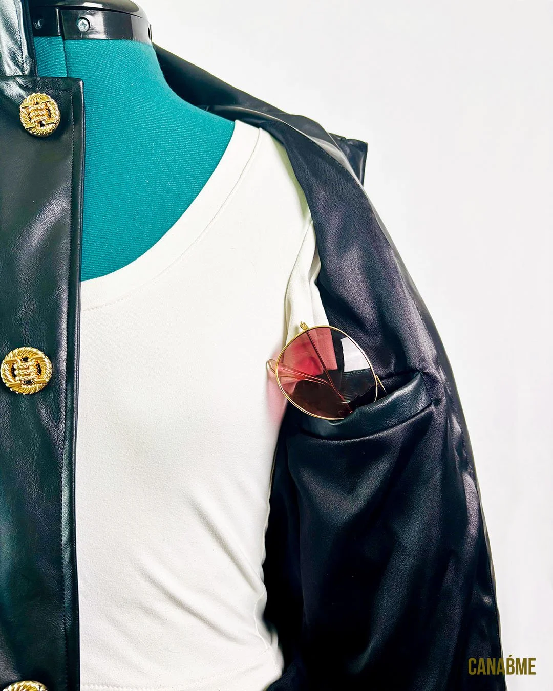 Welt Pocket
