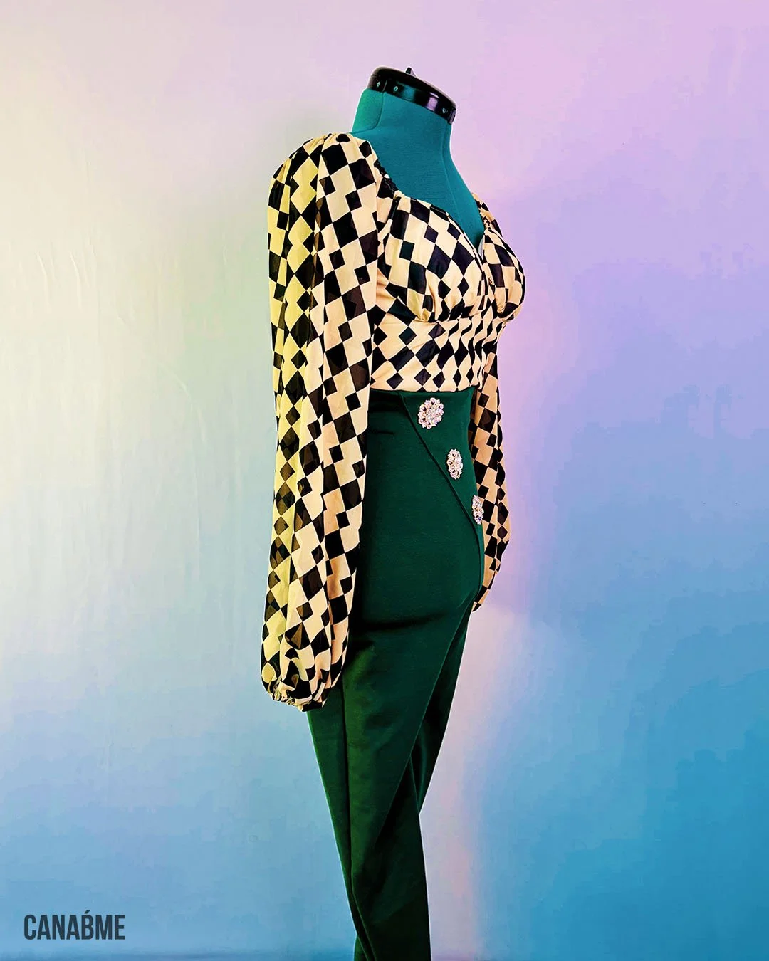 Dizzy G_Qtr Side Jewels.jpg