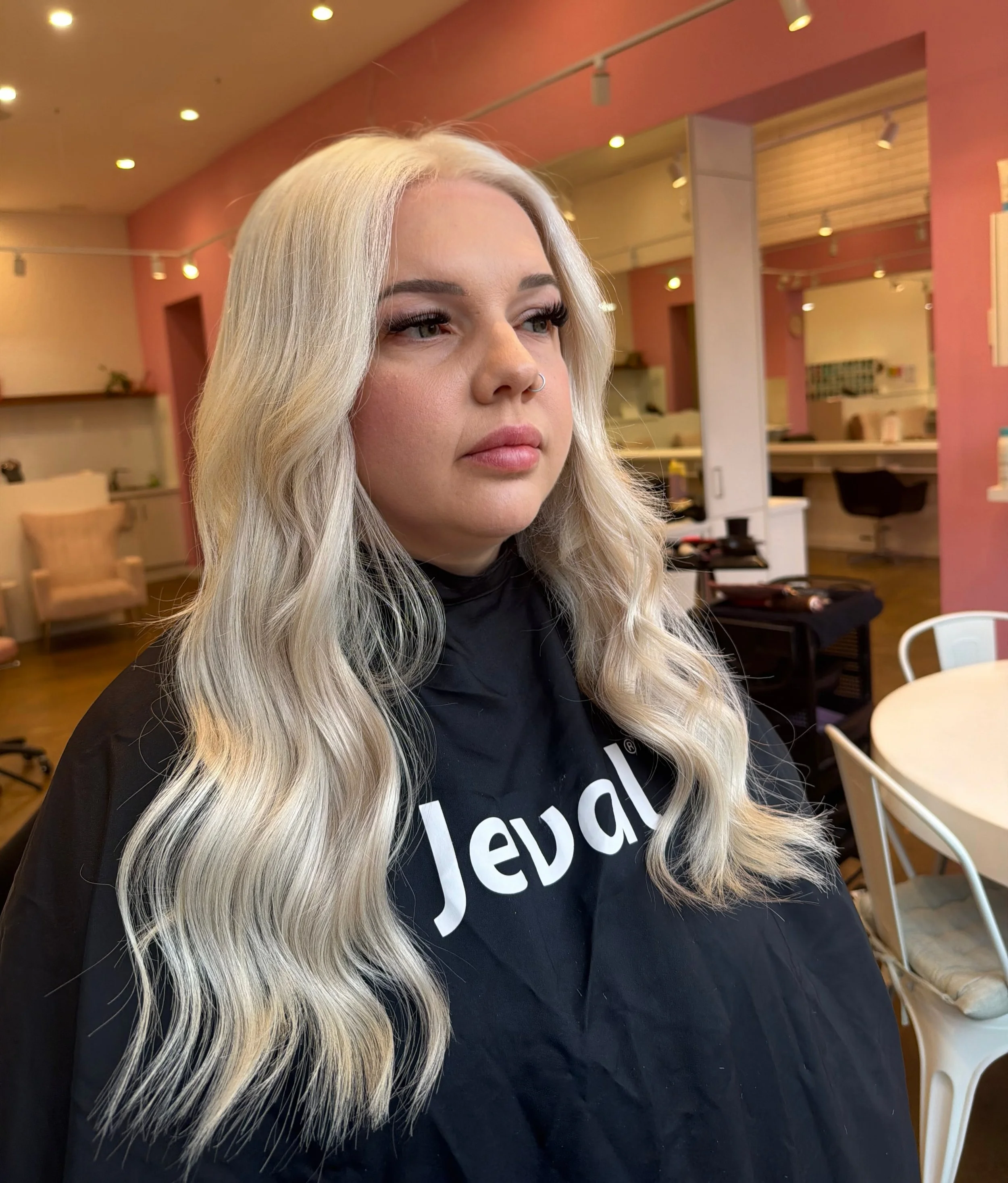 Can you see why a toner wasn&rsquo;t going to fix this? 👀

This beautiful client came to me for the first time after years of on scalp bleaching and feeling disappointed every time she left the salon. She knew her blonde always looked yellow, but wh