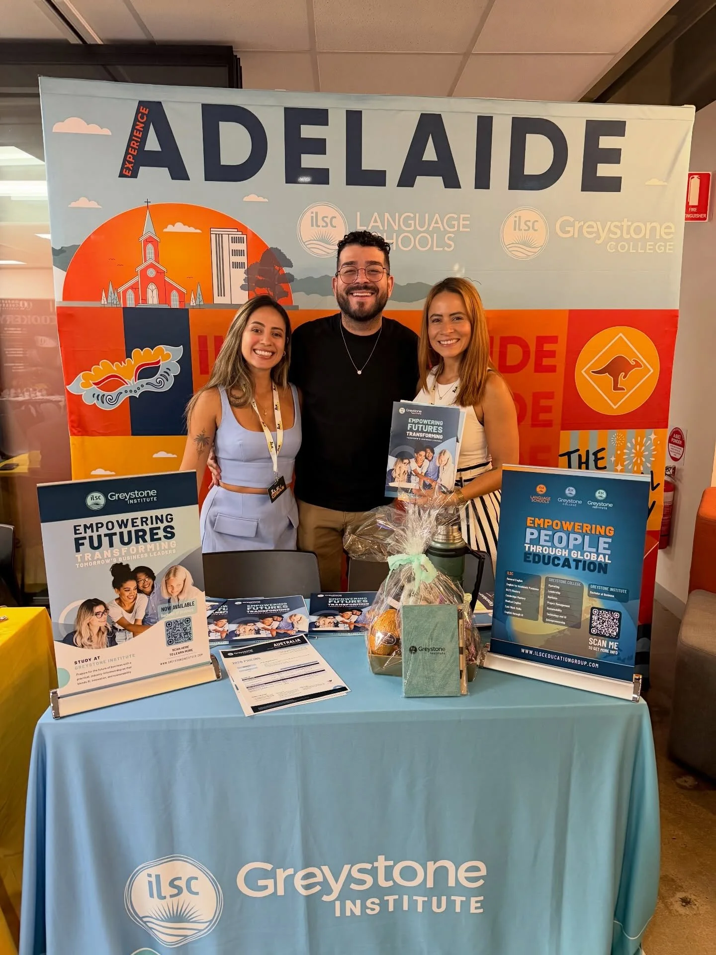 Un gran honor y placer siempre compartir con el equipo de @ilsc_adelaide @greystonecollege_australia  y su nuevo integrante @greystone_institute en Brisbane 🧡🩵
Gente vibrando alto, ofreciendo educaci&oacute;n de la mejor calidad en Australia 🤩
Com