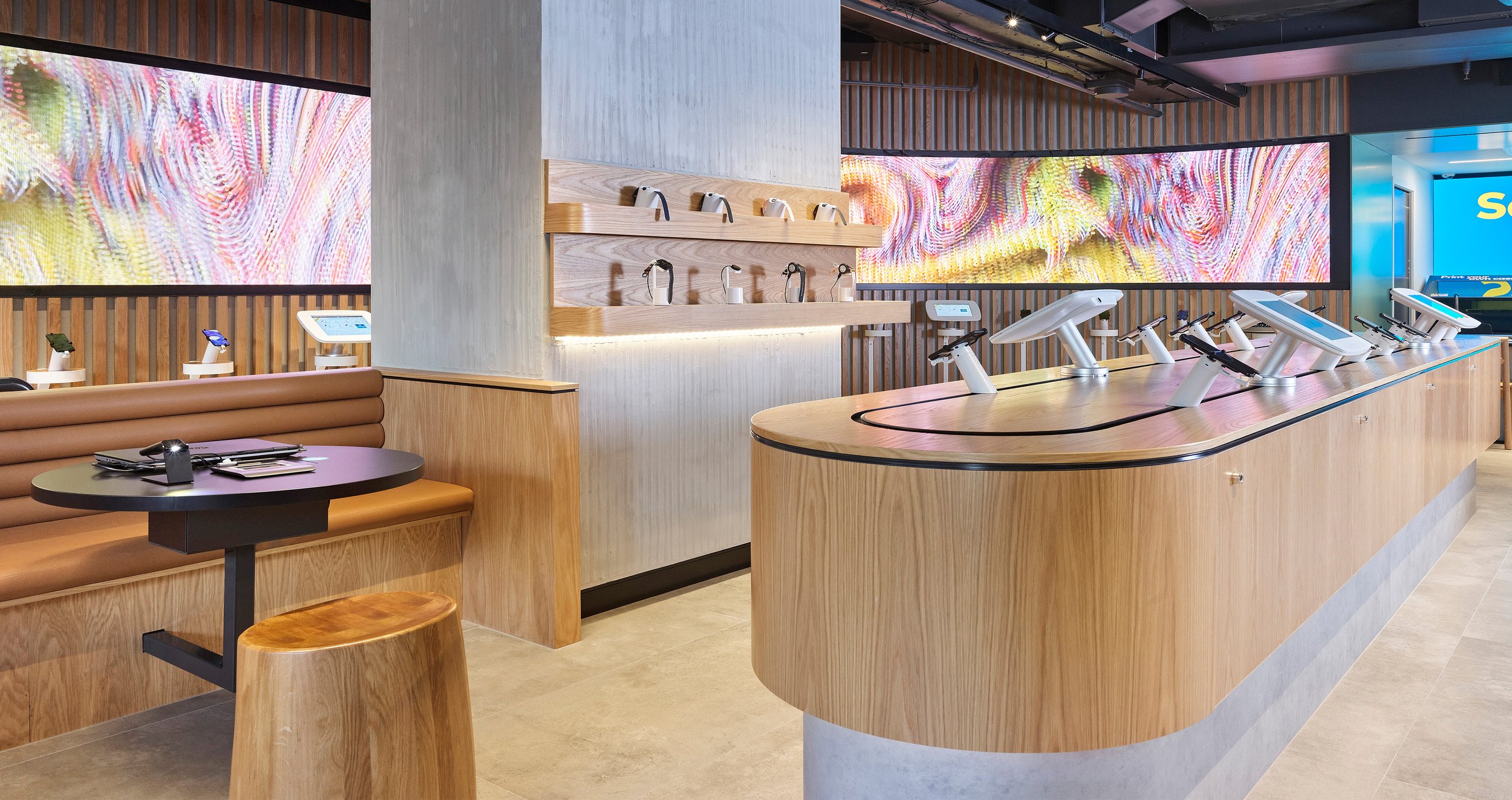 Optus retail rollout store design in Brisbane City