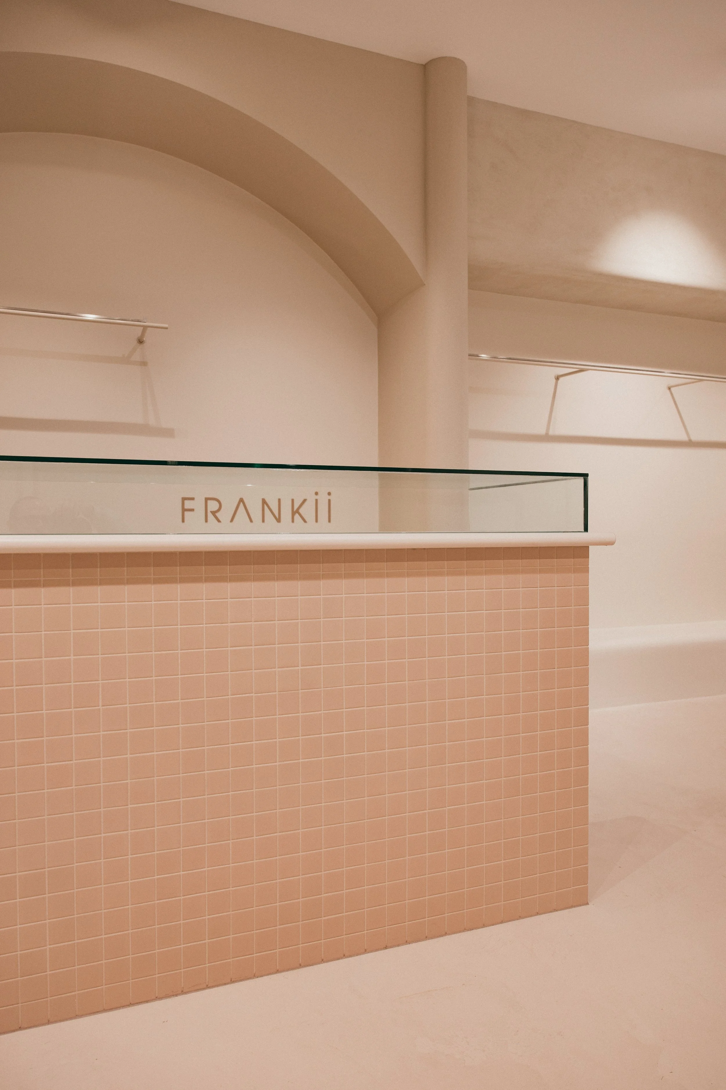 FRANKII-27_v1.jpg