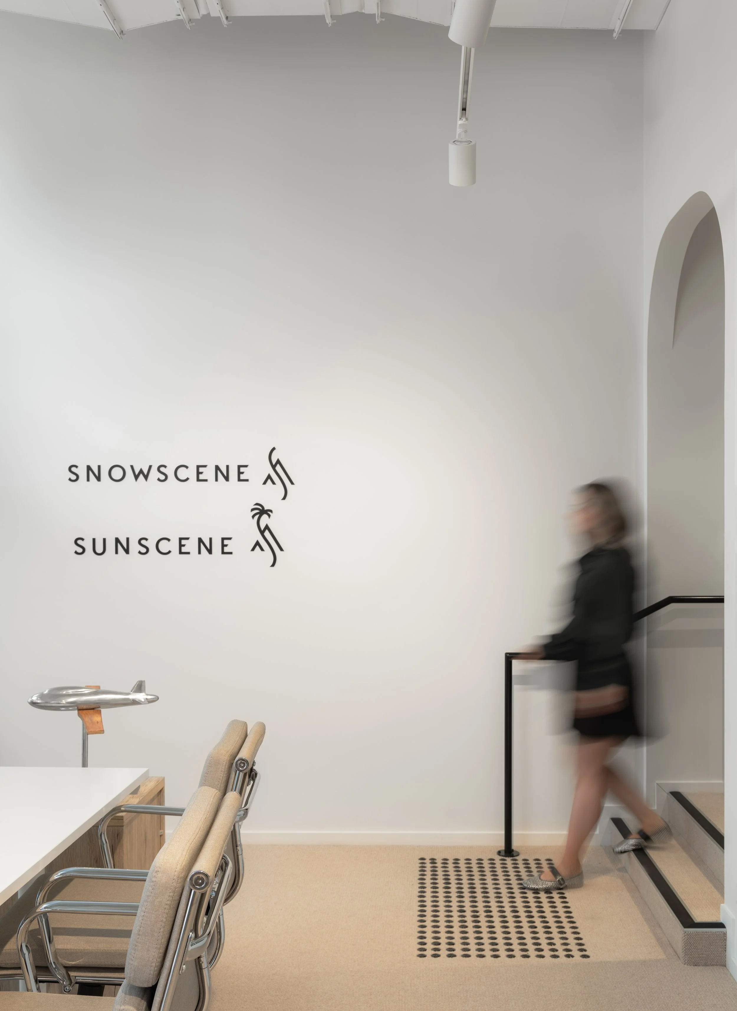 Snowscene Hi-12.jpg