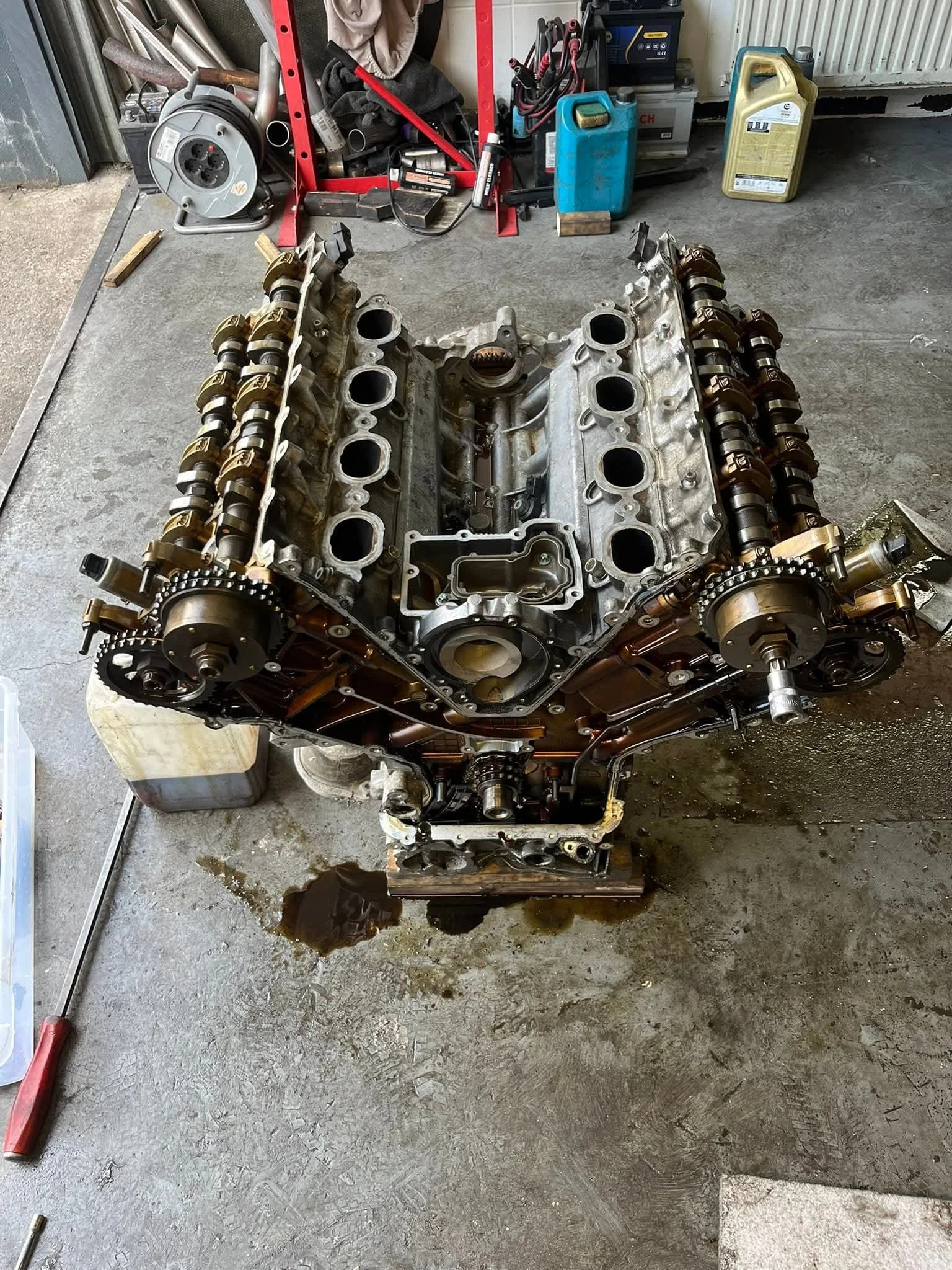 Porsche Cayenne 4.5 S engine rebuild