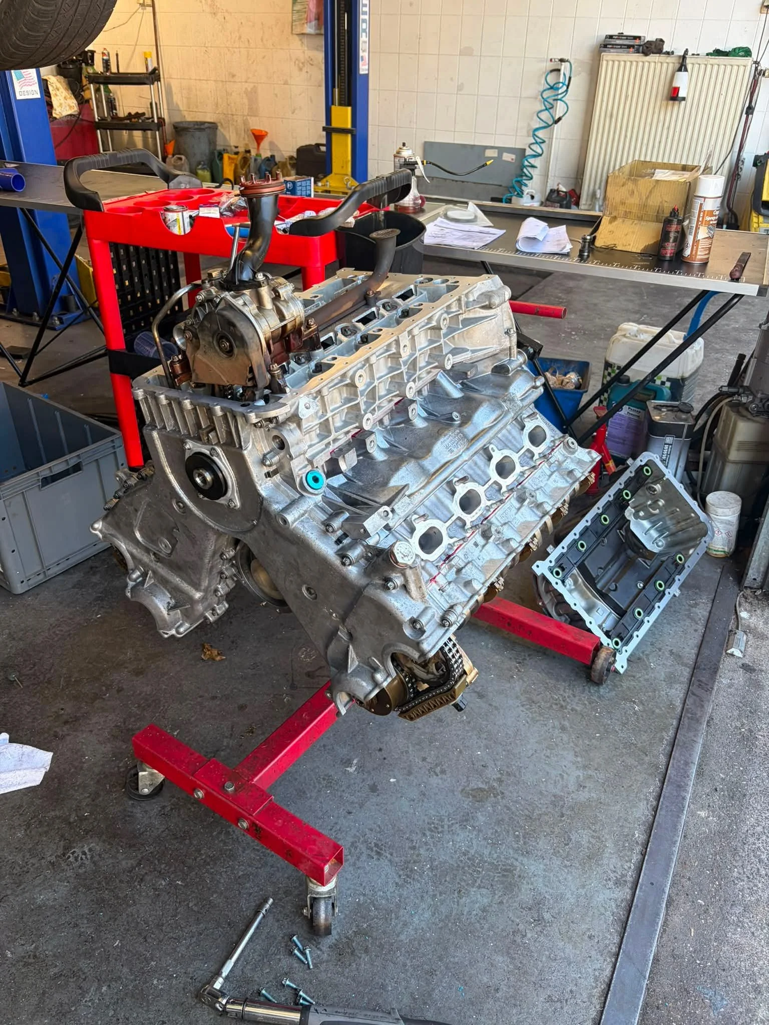 Porsche Cayenne 4.5 S engine rebuild