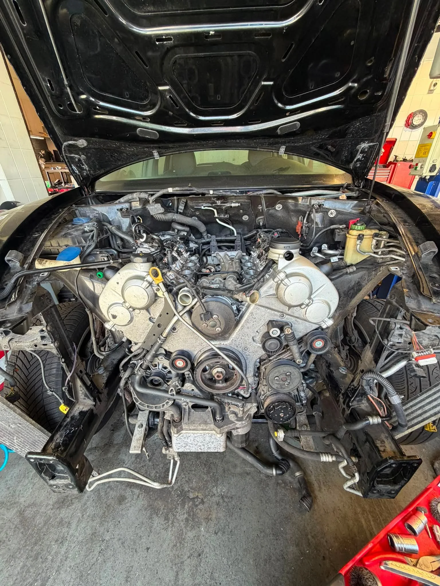 Porsche Cayenne 4.5 S engine rebuild