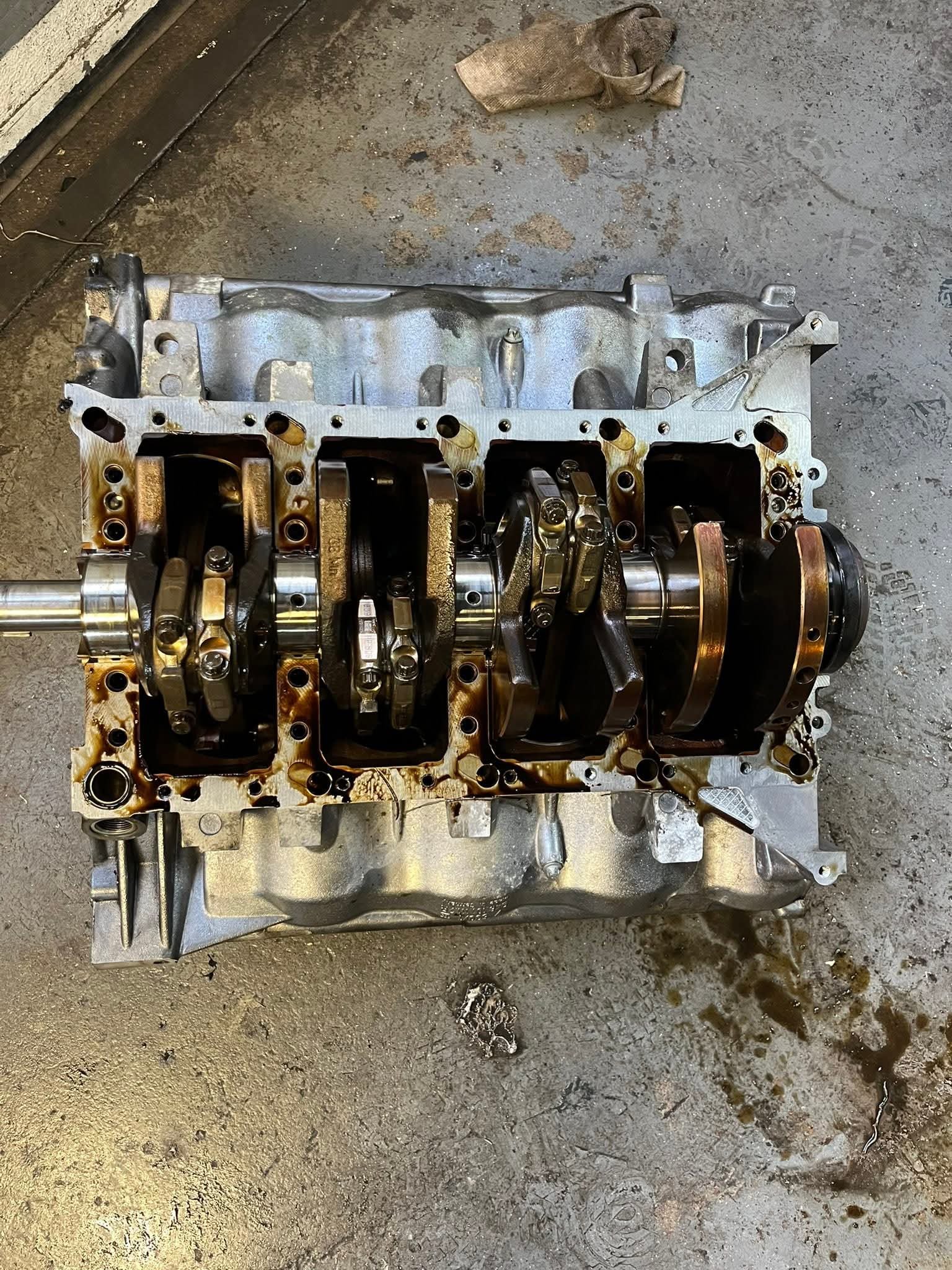 Porsche Cayenne 4.5 S engine rebuild