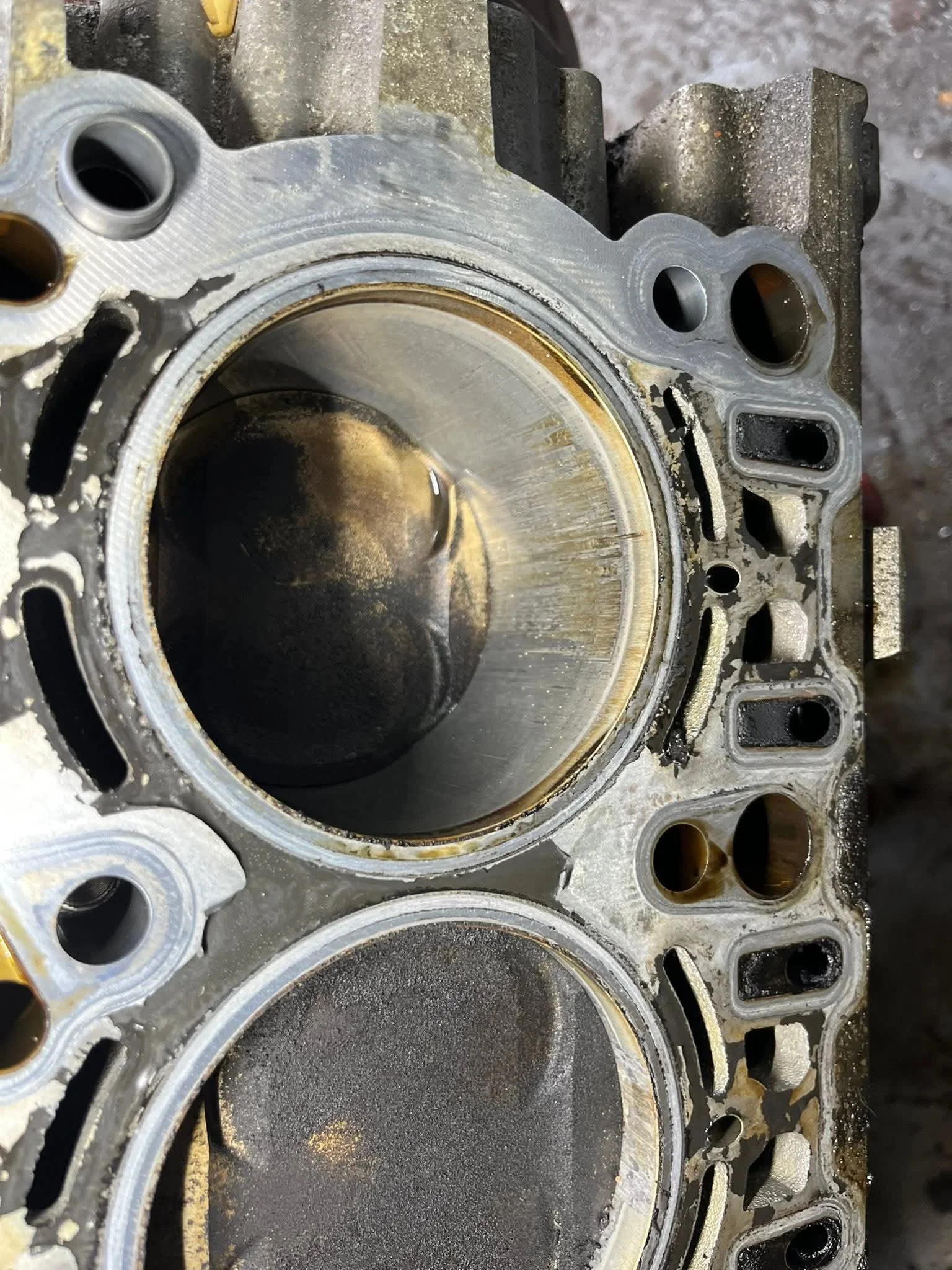 Porsche Cayenne 4.5 S engine rebuild