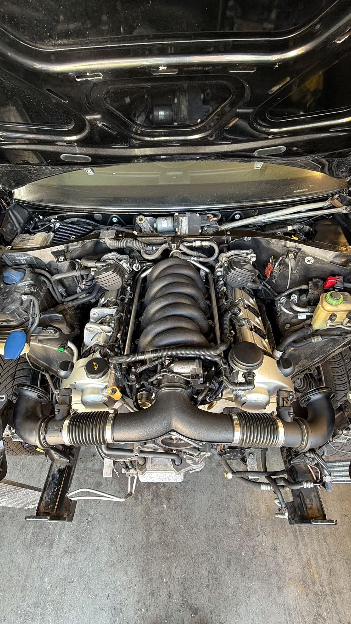 Porsche Cayenne 4.5 S engine rebuild