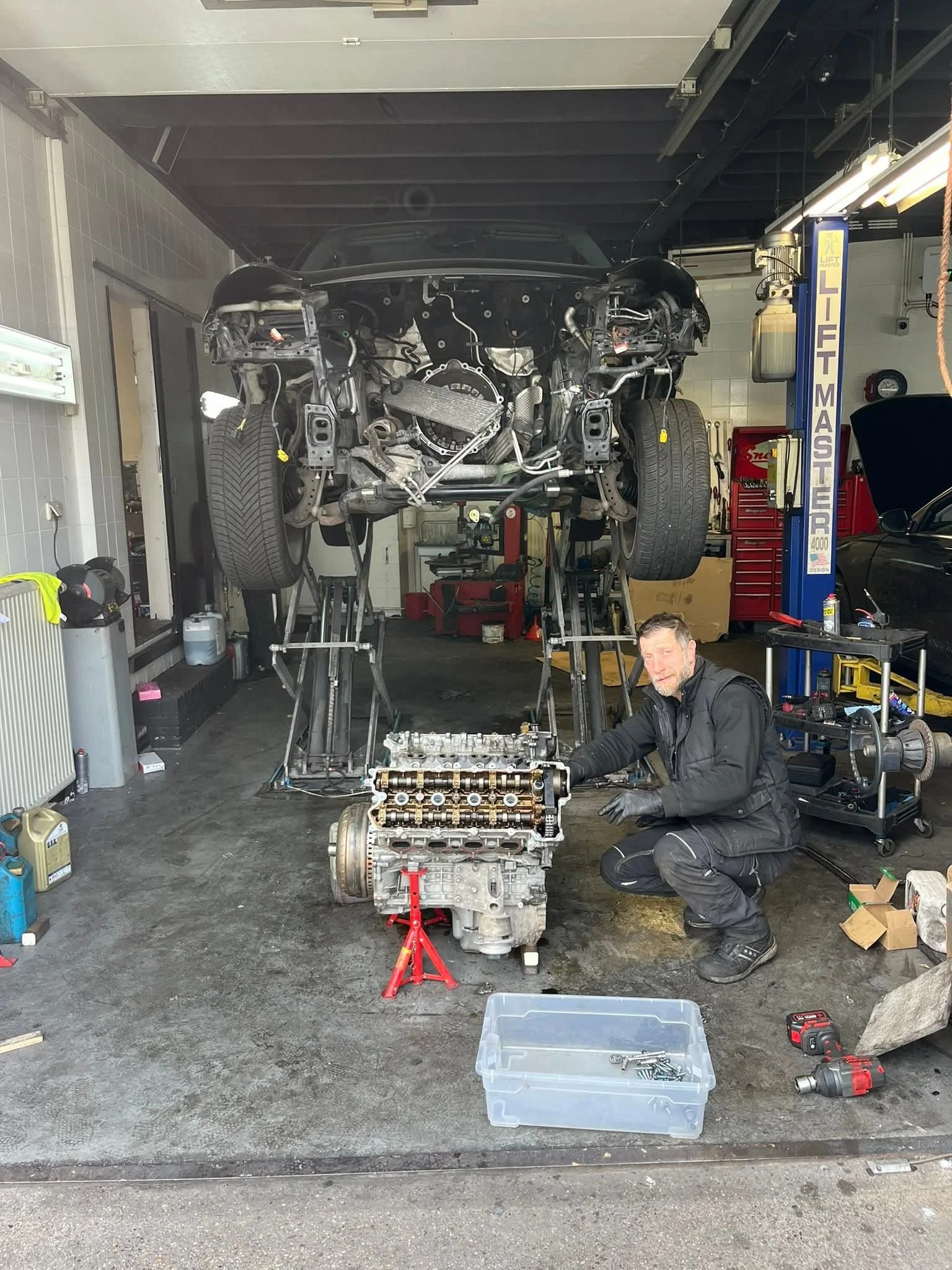 Porsche Cayenne 4.5 S engine rebuild