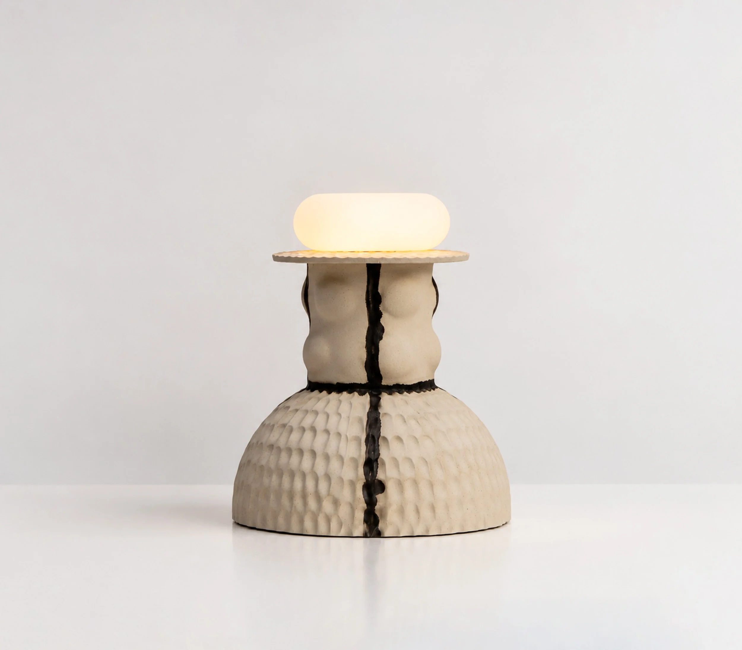 AT lampe Terre.jpg
