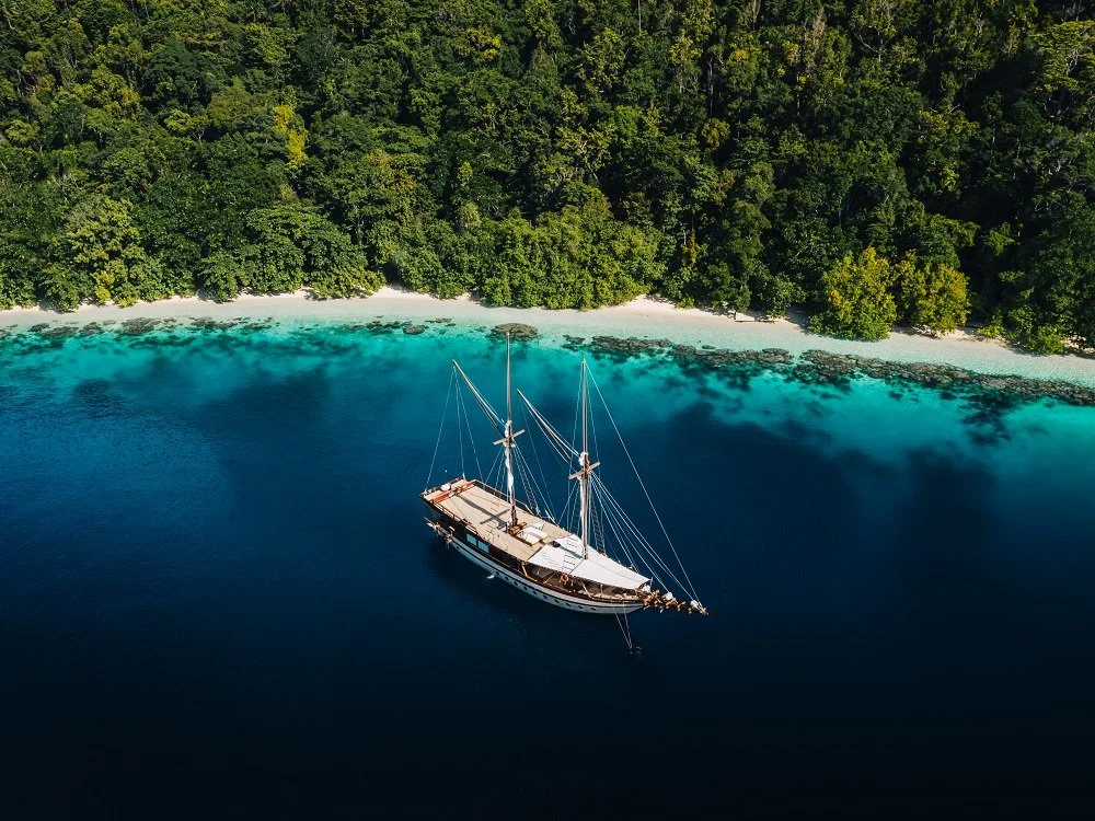 ph_senja_lowdef_anchoring_raja ampat_drone_landscape_1.jpg
