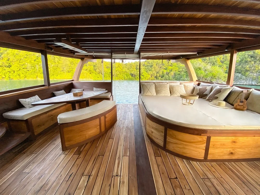 ph_senja_lowdef_master cabin_terrace_landscape 1.jpeg