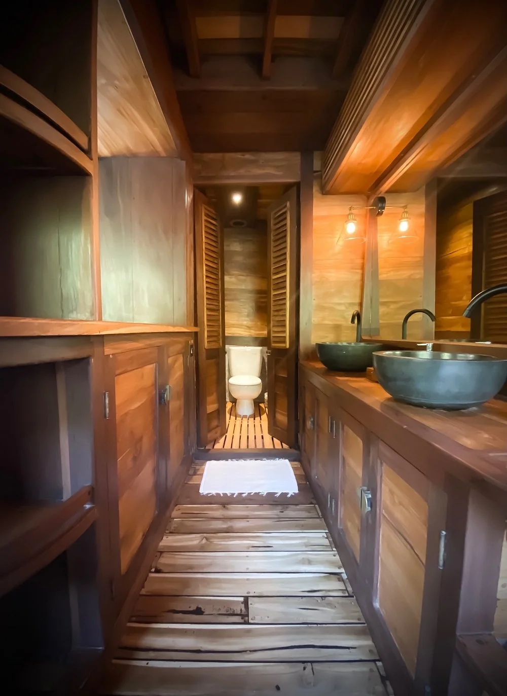 ph_senja_lowdef_master cabin_bathroom_landscape 2.jpeg