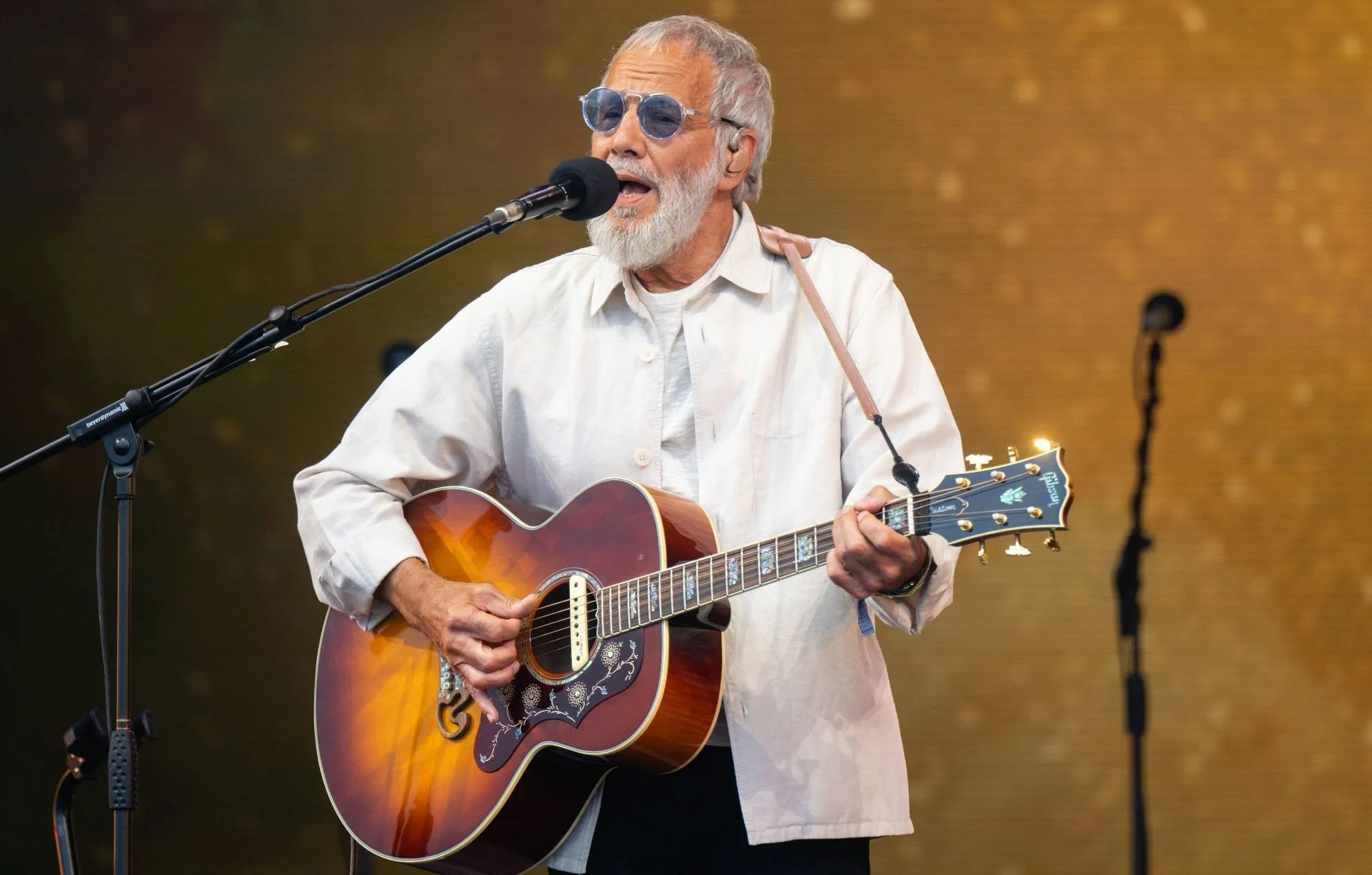 3.-Cat-Stevens-at-Glastonbury.jpg