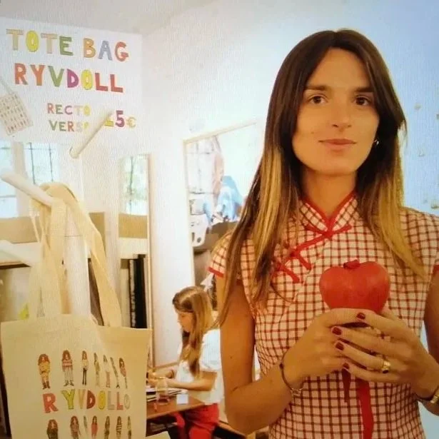 Ryvdoll chez 0fr Paris
