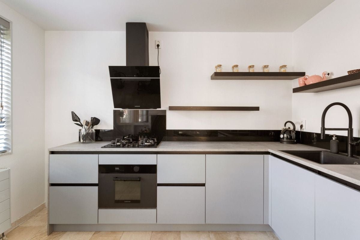 Bright 2-Bedroom Apartment with Storage