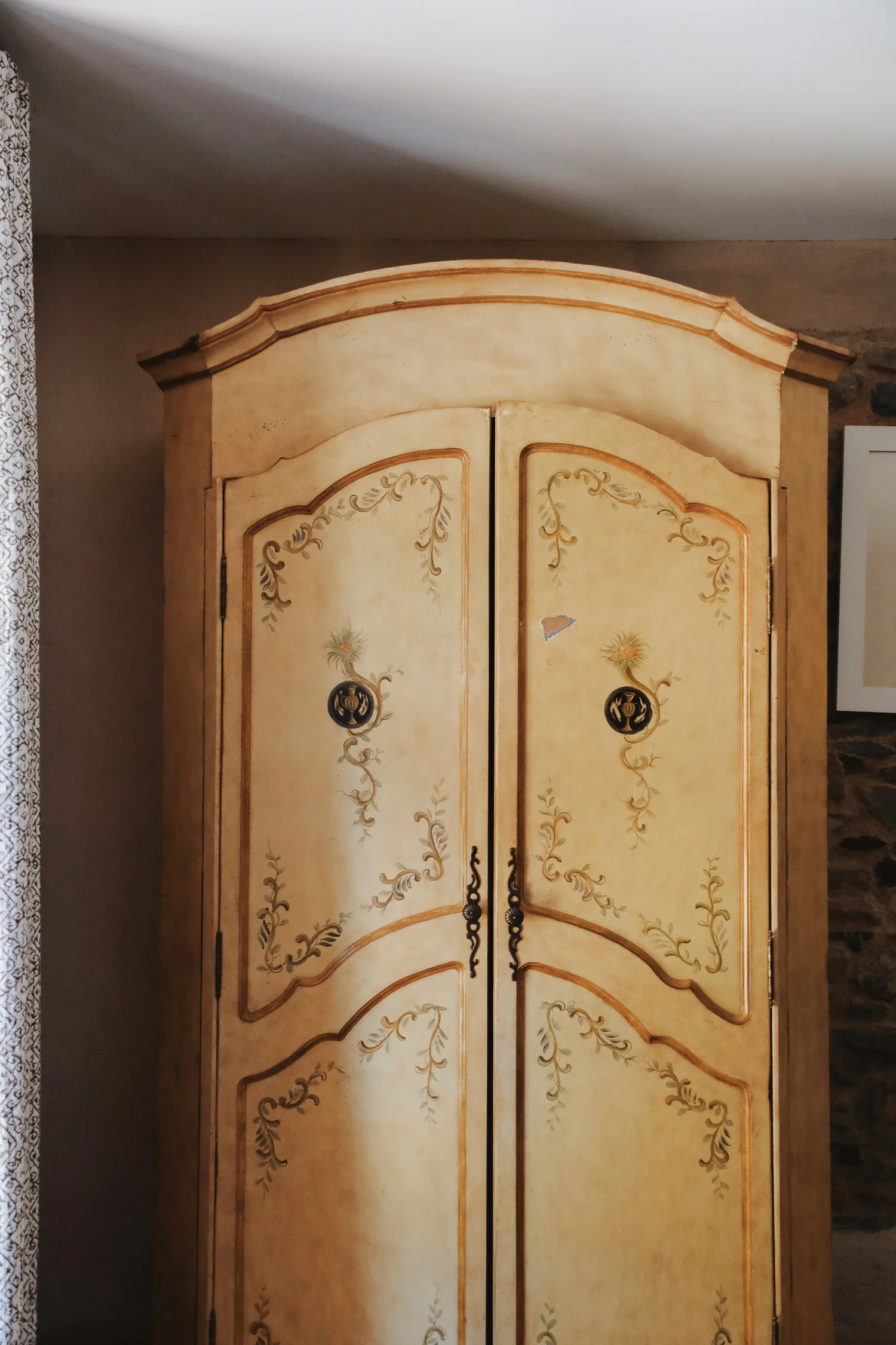 Canigou bedroom at Domaine Madrona