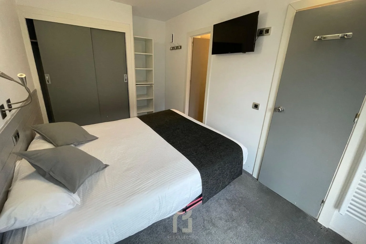 R10094 MILA (13).jpg