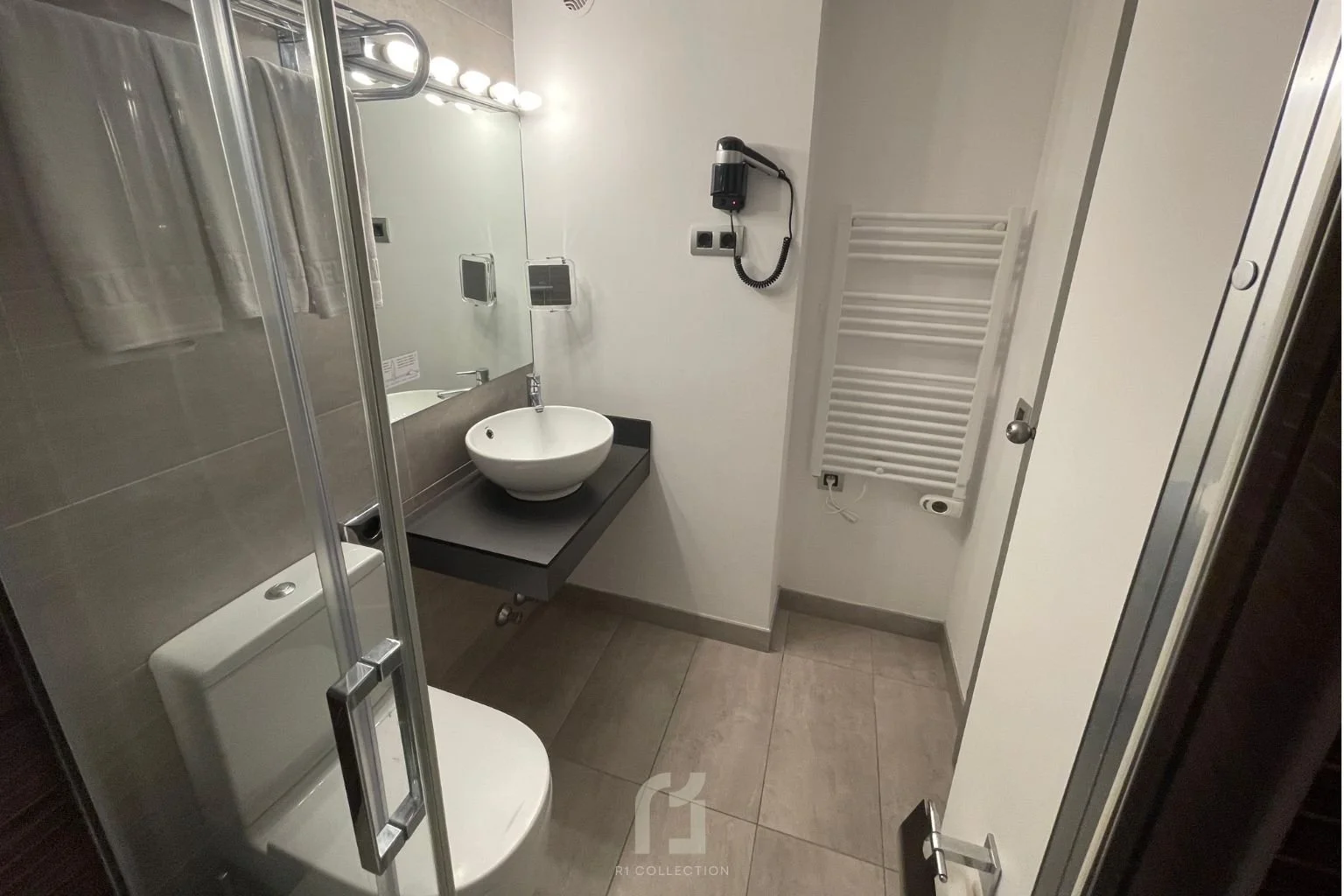 R10094 MILA (14).jpg