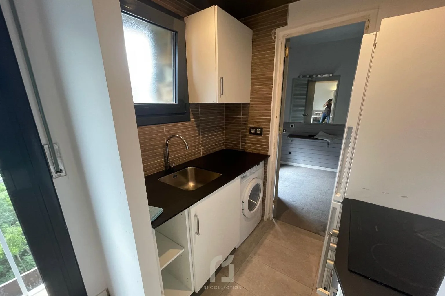 R10094 MILA (16).jpg