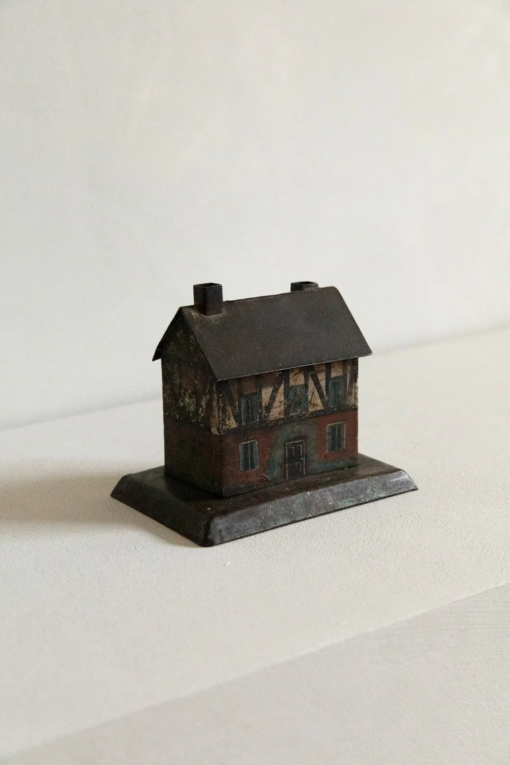 Cast Iron Still Bank, Edwardian Period 2.jpg