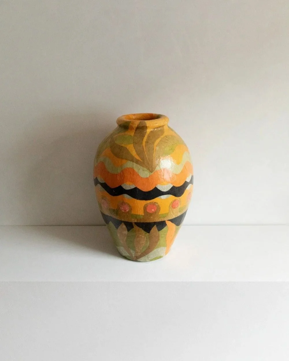 Large+Papier+Ma%CC%82che%CC%81+Decorative+Urn.jpg