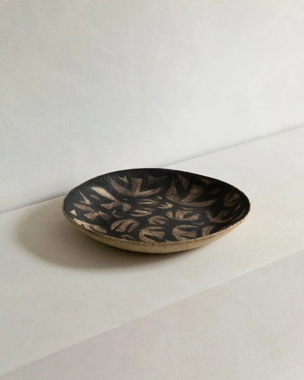 Earthenware+Plate+by+Sophie+Wake-6.jpg