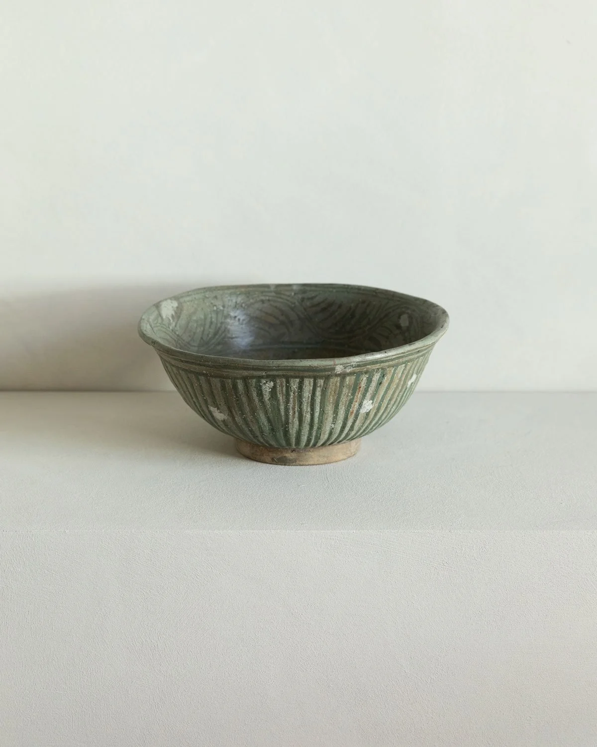 Chinese Celadon Glazed Bowl, 17th/18th Century