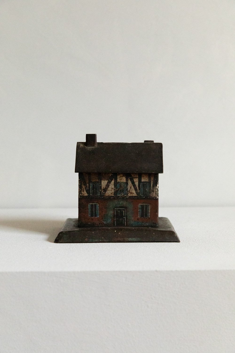 Cast Iron Still Bank, Edwardian Period.jpg