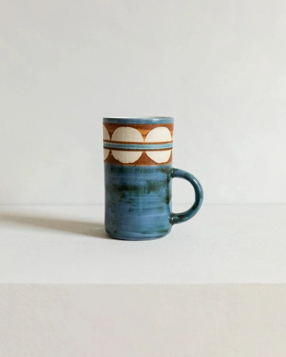 Stoneware+Mug+by+Alison+Brigden+for+Troika+Pottery%2C+Cornwall%2C+c.1970-8.jpg