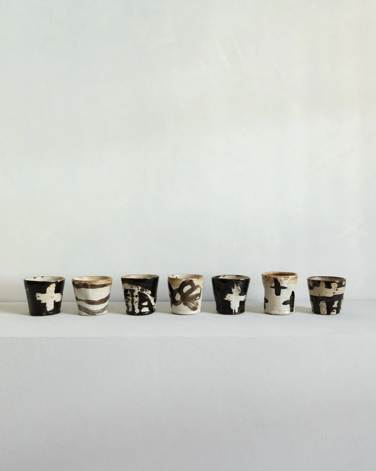 Beaker – Dolomite / Black Glaze by Nicola Gillis