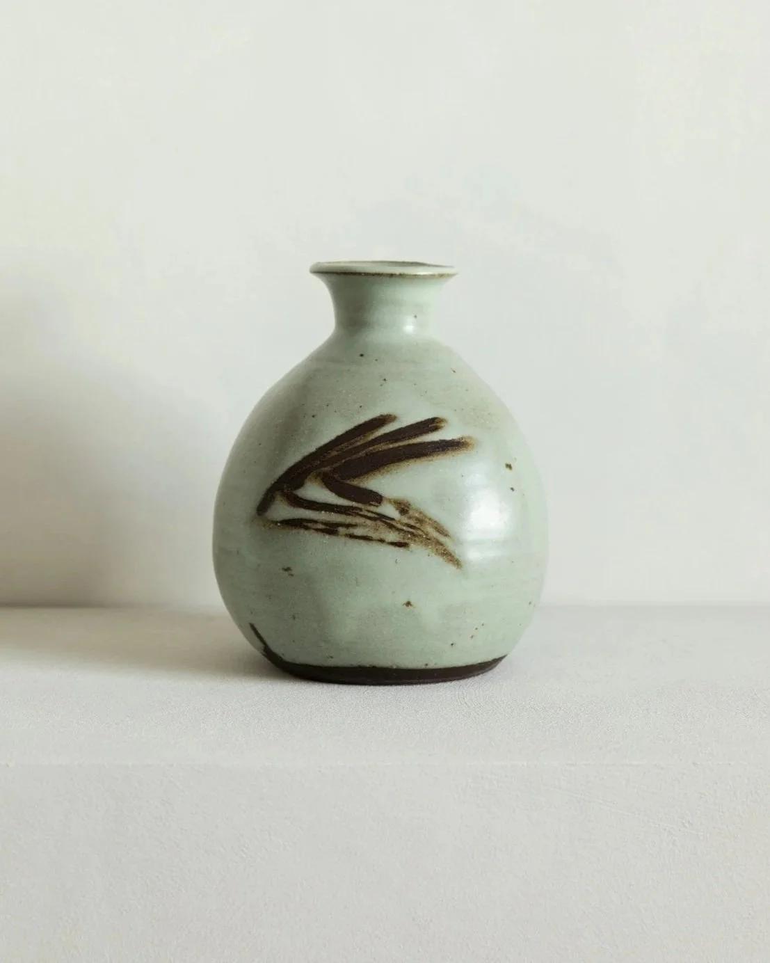 Ash+Glaze+Vase+by+Janet+Leach.jpg