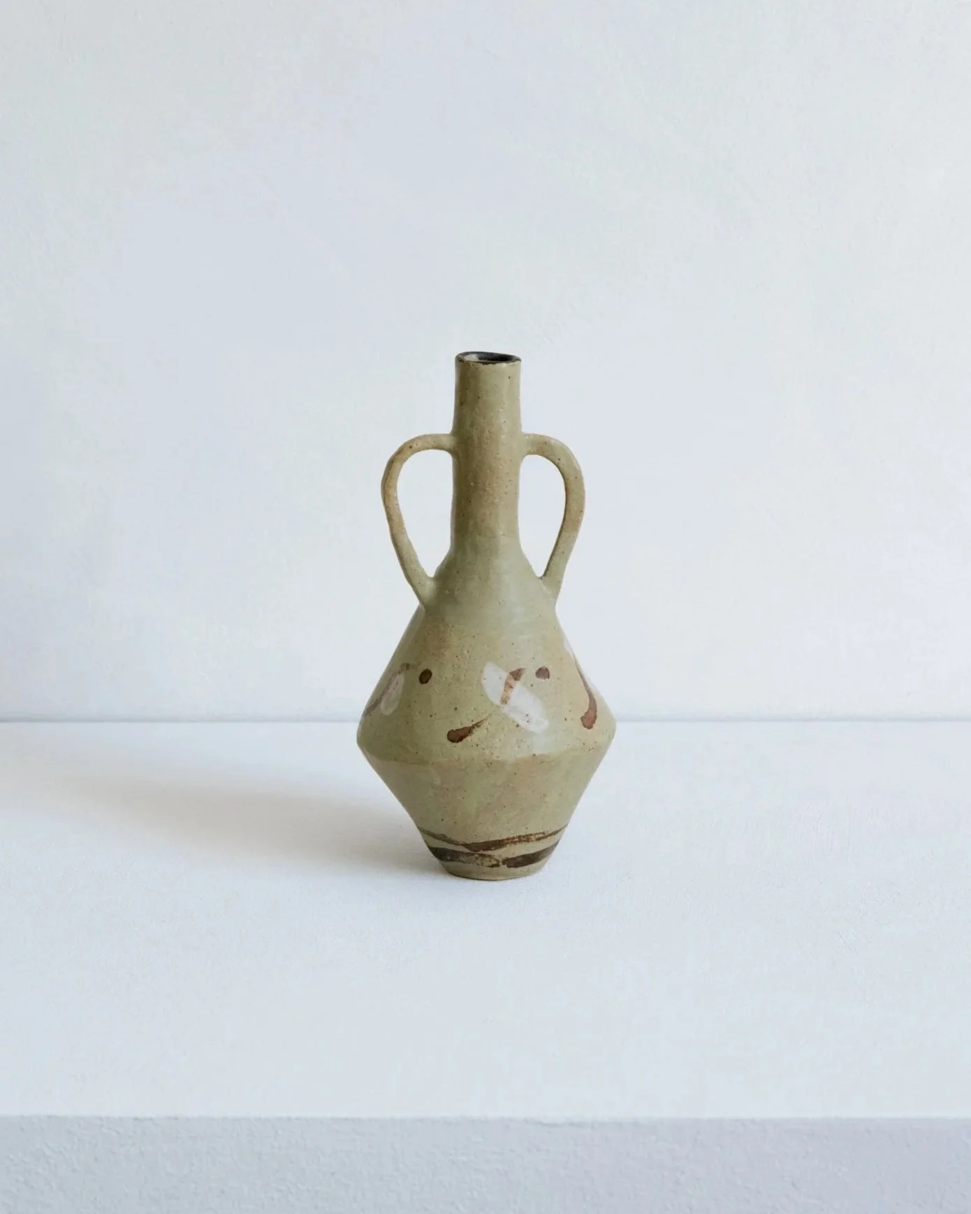 2026_07_ArteHouse_E-Comm_Rounded+Pilgrim+Flask+by+Kate+Semple_-2.jpg