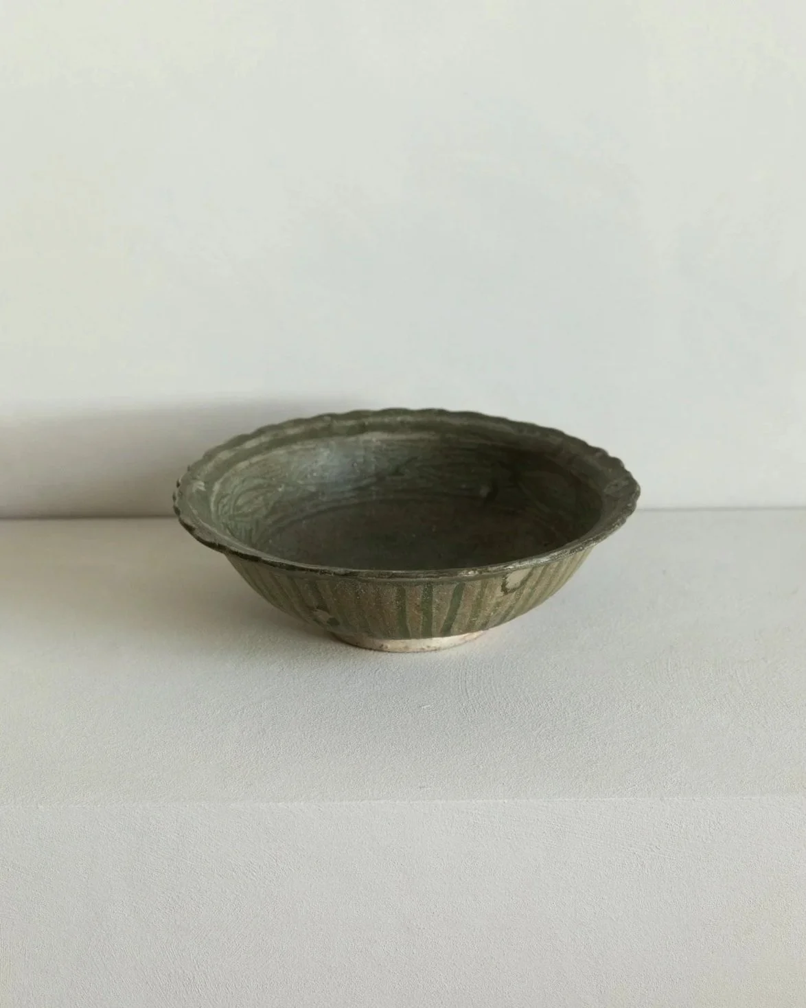 Chinese+Celadon+Glazed+Bowl%2C+17th-18th+Century-3.jpg