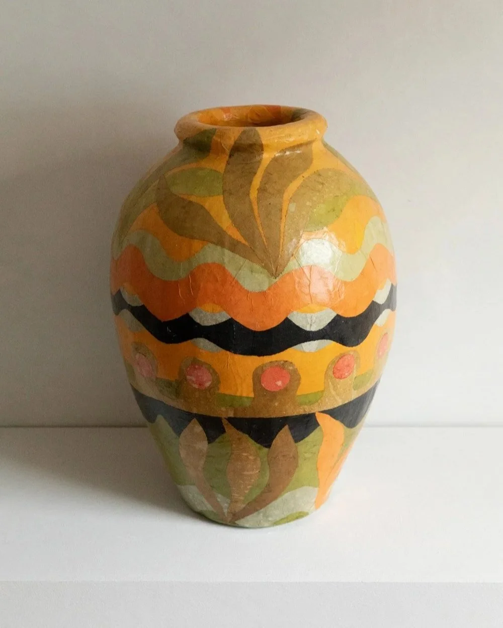 Large+Papier+Ma%CC%82che%CC%81+Decorative+Urn+2.jpg